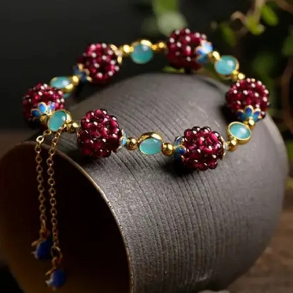NWT Dainty Raspberry Garnet Polished Beads Braid Stretch Bracelet Weave Beads - Picture 1 of 4